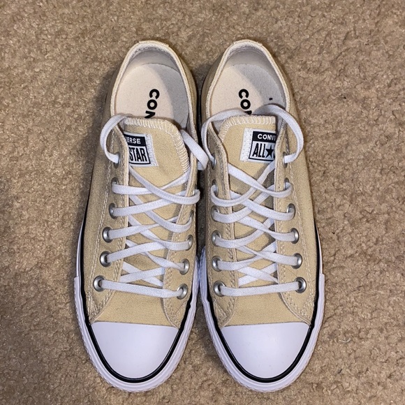 Beige Low Top Platform Converse - Picture 2 of 5